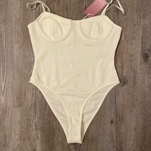 Shop D.Lee Bodysuit - Picture 1 of 3